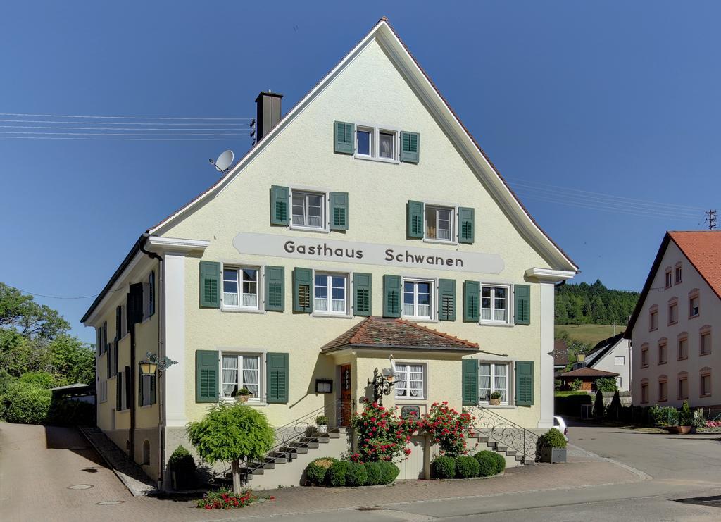 Gasthaus Schwanen & Villa Pfarrhus Stuhlingen Dış mekan fotoğraf
