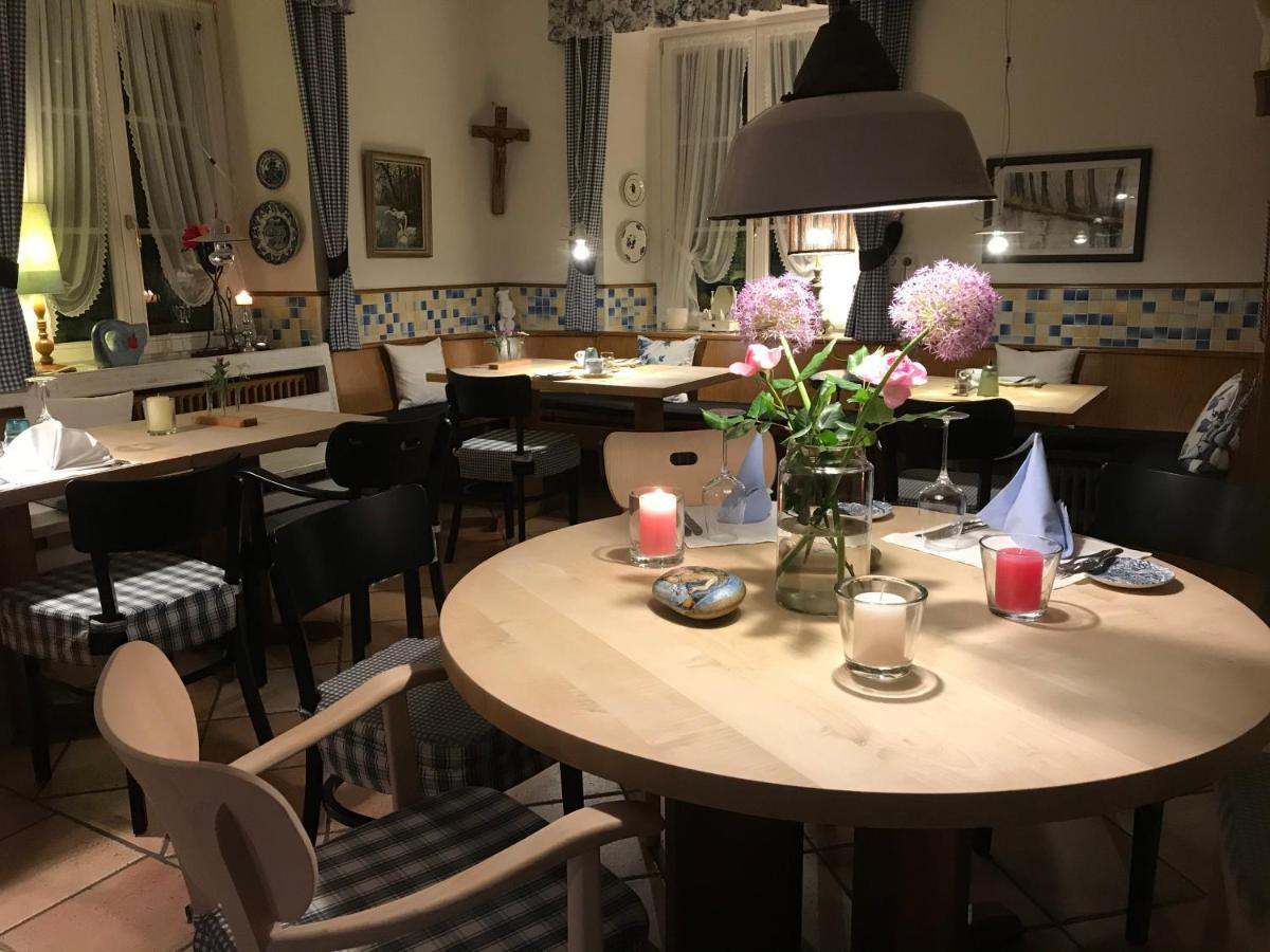 Gasthaus Schwanen & Villa Pfarrhus Stuhlingen Dış mekan fotoğraf